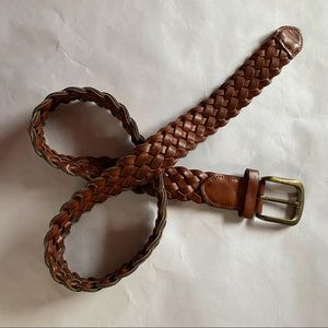 Braided women’s vegan leather belt brown